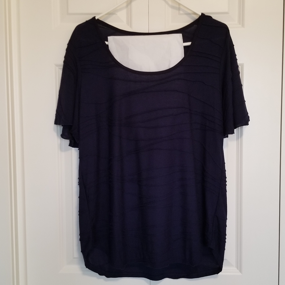 Soft Surroundings blue flutter short sleeves scoop neck 3D Fabric Texture SZ LG